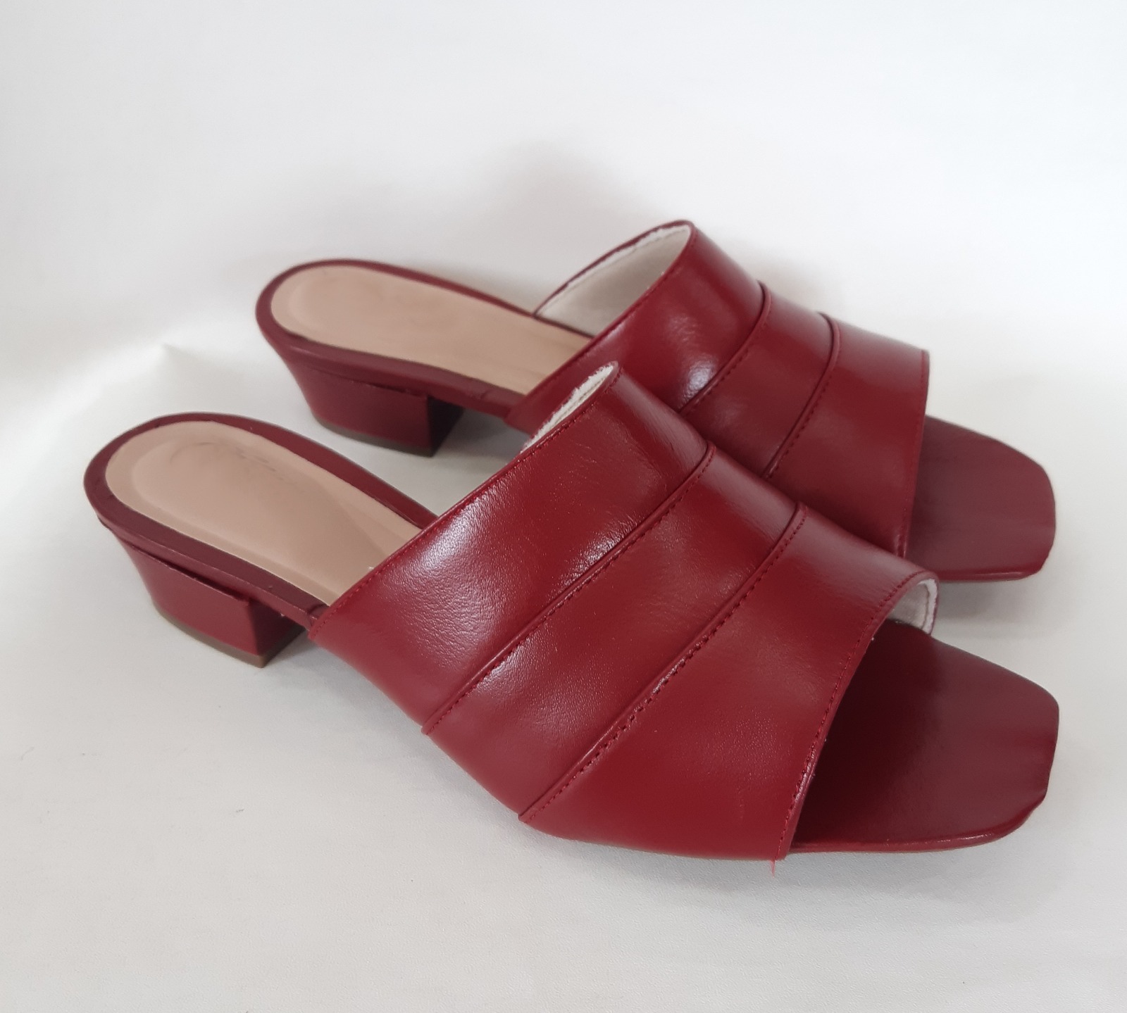 Mule feminina vermelha